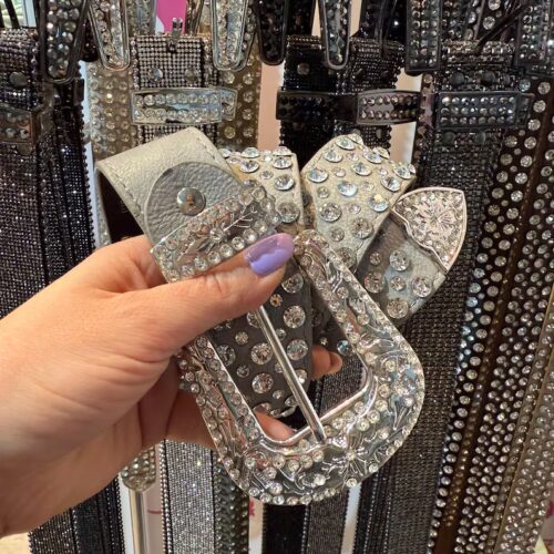 Echtleder-Gürtel mit Strassnieten – Hell Grau | 4 cm breit | Nickelfrei | Handgemacht im Western-Stil