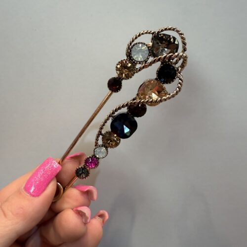 Western Show Number Pin 2er-Set | Startnummernhalter mit Strass | Sicherheitsnadel Glitzer | Turnier & Arena Style Gold Multicolor